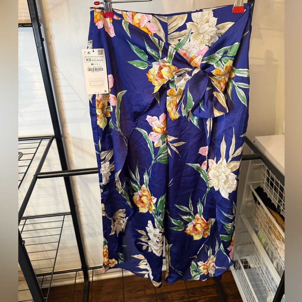 Zara floral pants